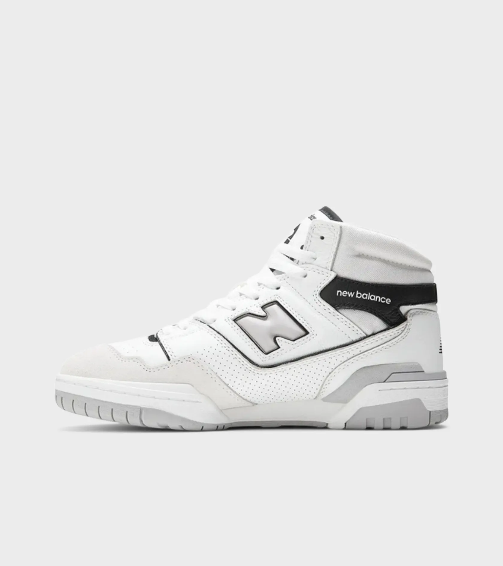 BB650RWH White/Black
