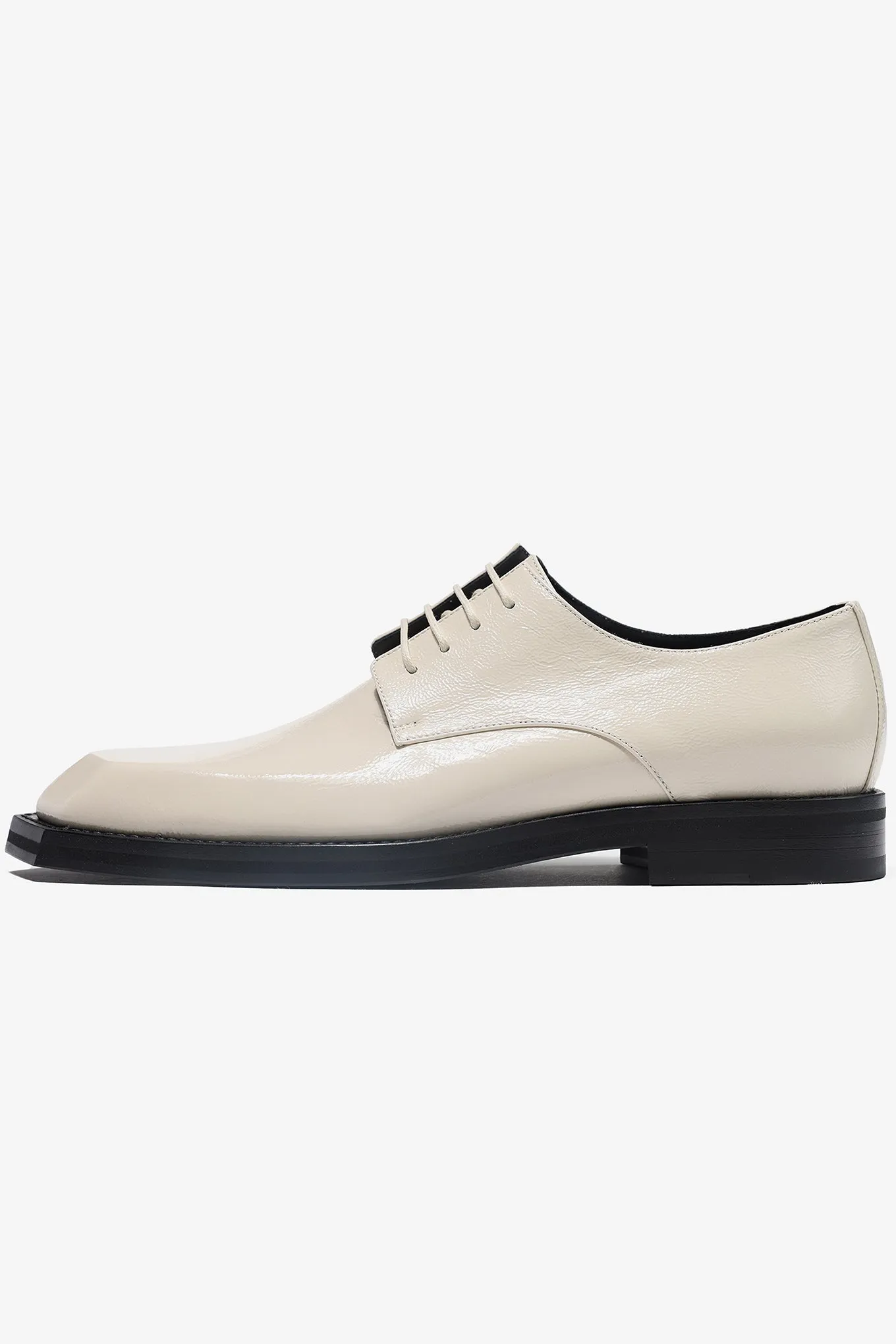 CHISEL TOE DERBY
